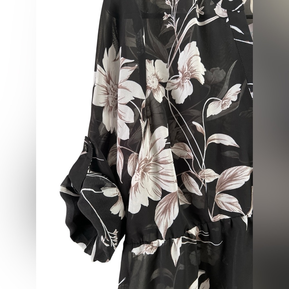Maurice’s black floral button down high low tunic blouse - Picture 4 of 6